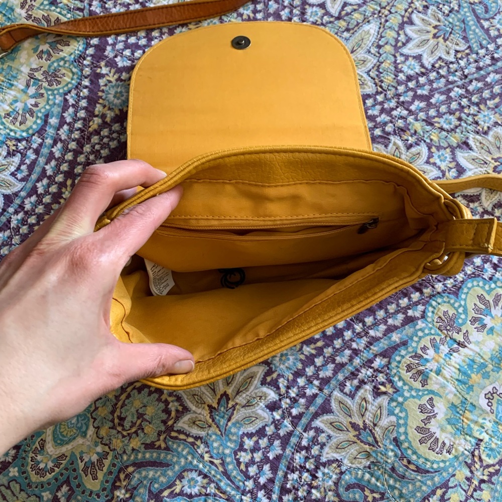 Brand new Roxy purse never used. Bought on Zulily